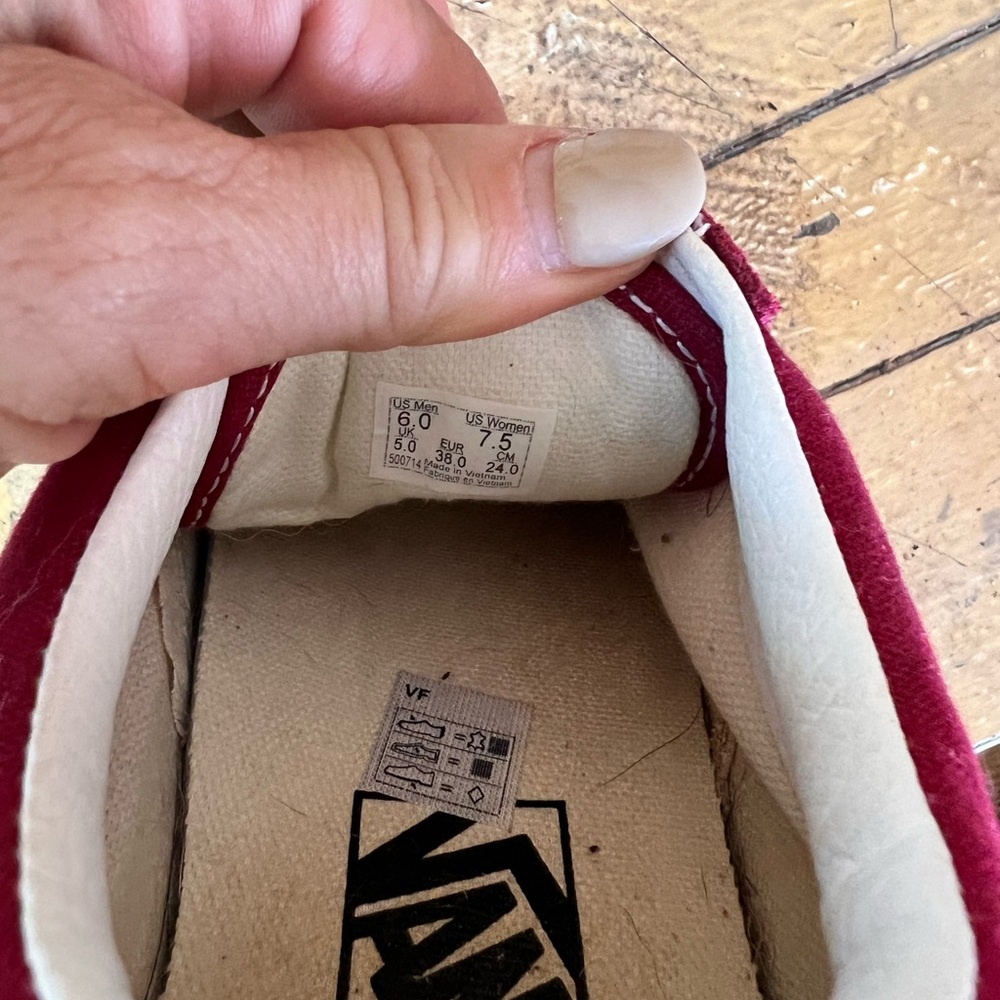 Vans - Picture 4 of 4
